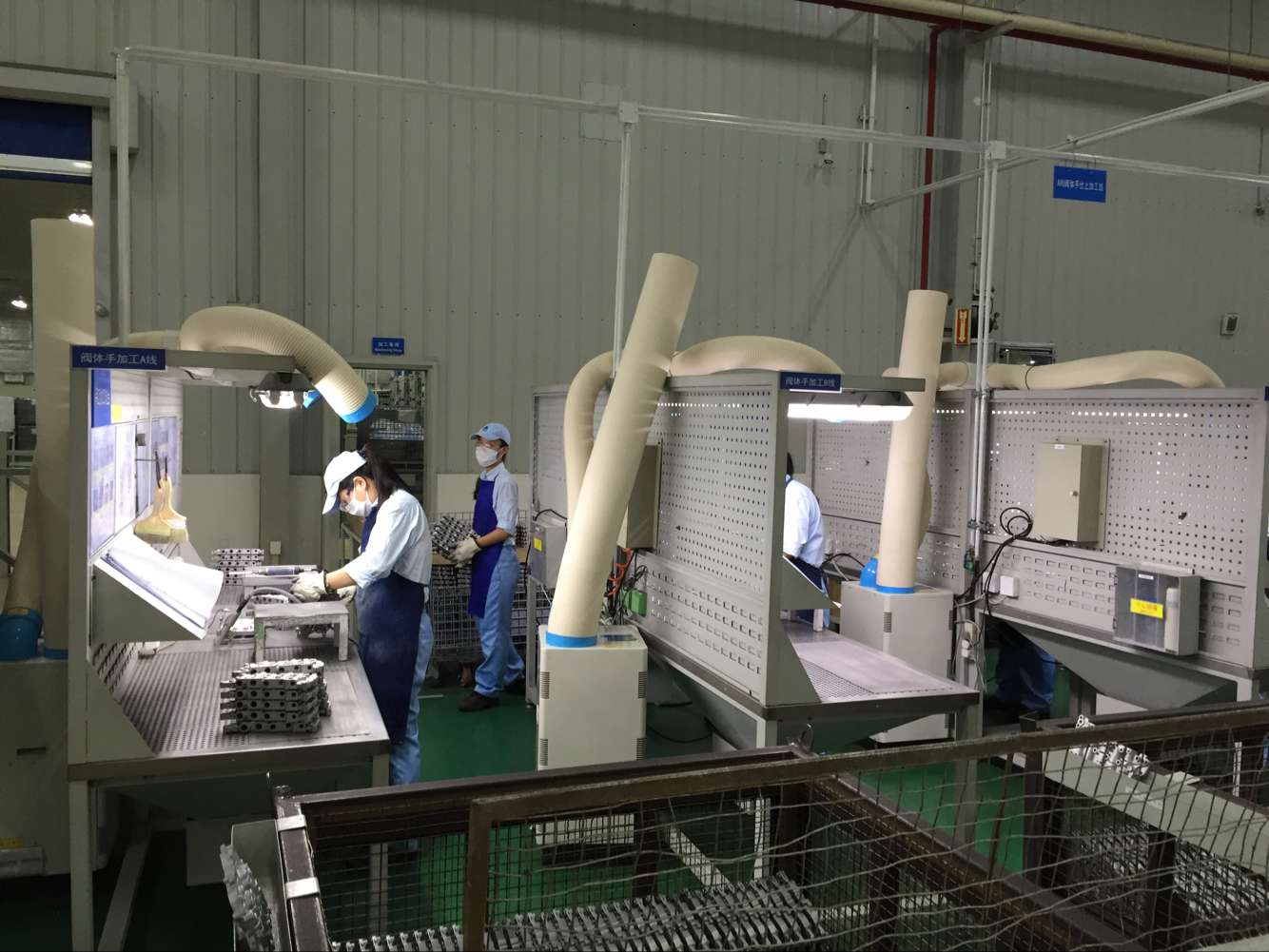《清涼守護(hù)者：工業(yè)冷氣機(jī)，給工人崗位降溫》